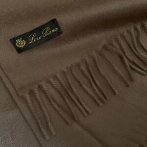 Loro Piana Cashmere Scarf w/ Fringe Detail - Made in Italy EUC!